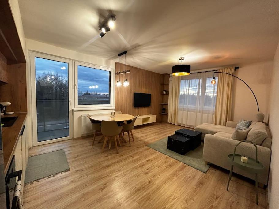 Apartmán New 2 Bedroom By The Airport - Free Parking Bratislava